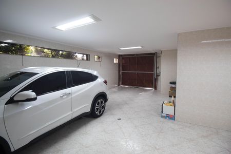 Casa à venda com 290m², 3 quartos e 6 vagas Casa à venda com 290m², 3 quartos e 6 vagasGaragem