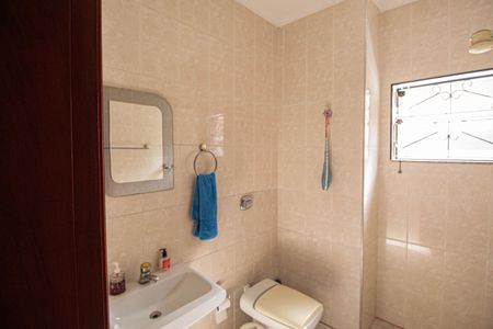 Casa à venda com 290m², 3 quartos e 6 vagas Casa à venda com 290m², 3 quartos e 6 vagasBanheiro 1