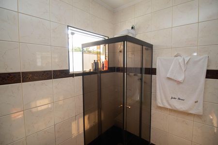 Casa à venda com 290m², 3 quartos e 6 vagas Casa à venda com 290m², 3 quartos e 6 vagasBanheiro da Suíte 1