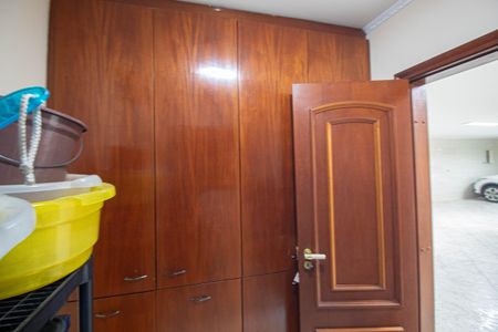 Casa à venda com 290m², 3 quartos e 6 vagas Casa à venda com 290m², 3 quartos e 6 vagasQuarto de Serviço