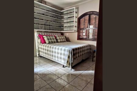 Casa à venda com 2 quartos, 180m² em Taboão, São Bernardo do Campo