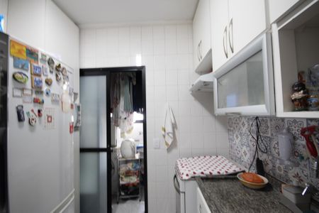 Apartamento à venda com 69m², 2 quartos e 2 vagas Apartamento à venda com 69m², 2 quartos e 2 vagasCozinha