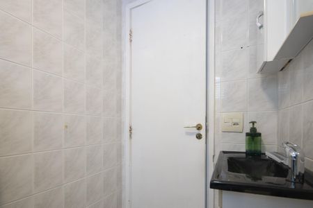 Apartamento à venda com 69m², 2 quartos e 2 vagas Apartamento à venda com 69m², 2 quartos e 2 vagasBanheiro da Suíte