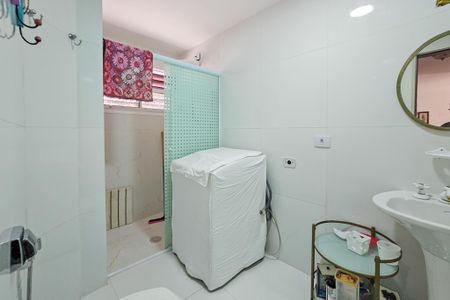Apartamento para alugar com 55m², 2 quartos e 1 vaga Apartamento para alugar com 55m², 2 quartos e 1 vagaBanheiro