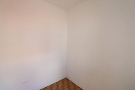 Quarto 2 de casa para alugar com 2 quartos, 60m² em Vila Sabrina, São Paulo