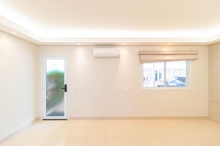 Casa de condomínio à venda com 138m², 3 quartos e 2 vagas Casa de condomínio à venda com 138m², 3 quartos e 2 vagasSala