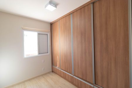 Casa de condomínio à venda com 138m², 3 quartos e 2 vagas Casa de condomínio à venda com 138m², 3 quartos e 2 vagasQuarto 02