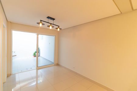 Casa de condomínio à venda com 138m², 3 quartos e 2 vagas Casa de condomínio à venda com 138m², 3 quartos e 2 vagasSala