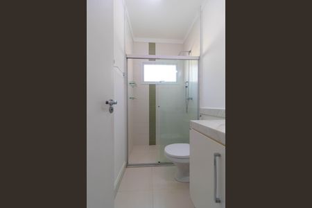 Casa de condomínio à venda com 138m², 3 quartos e 2 vagas Casa de condomínio à venda com 138m², 3 quartos e 2 vagasBanheiro da Suíte