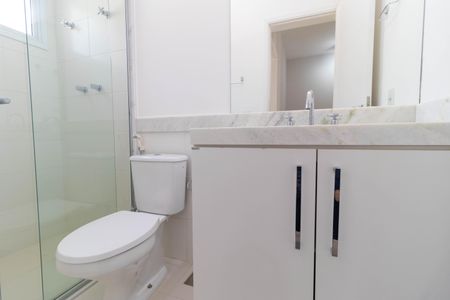 Casa de condomínio à venda com 138m², 3 quartos e 2 vagas Casa de condomínio à venda com 138m², 3 quartos e 2 vagasBanheiro