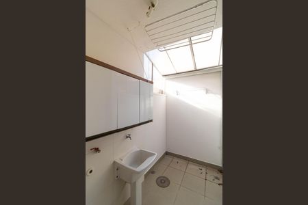 Casa de condomínio à venda com 138m², 3 quartos e 2 vagas Casa de condomínio à venda com 138m², 3 quartos e 2 vagasÁrea de Serviço