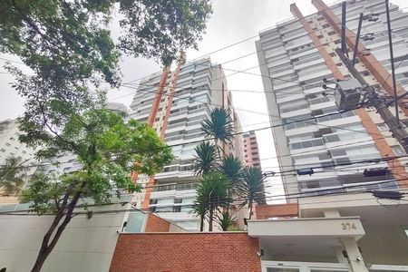 Apartamento para alugar com 173m², 3 quartos e 3 vagas Apartamento para alugar com 173m², 3 quartos e 3 vagasFachada