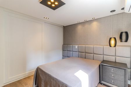 Apartamento à venda com 240m², 3 quartos e 3 vagas Apartamento à venda com 240m², 3 quartos e 3 vagasQuarto 2