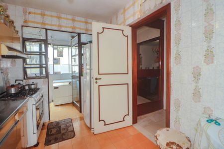 Apartamento à venda com 164m², 3 quartos e 2 vagas Apartamento à venda com 164m², 3 quartos e 2 vagasCozinha