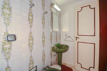 Apartamento à venda com 164m², 3 quartos e 2 vagas Apartamento à venda com 164m², 3 quartos e 2 vagasBanheiro da Suíte