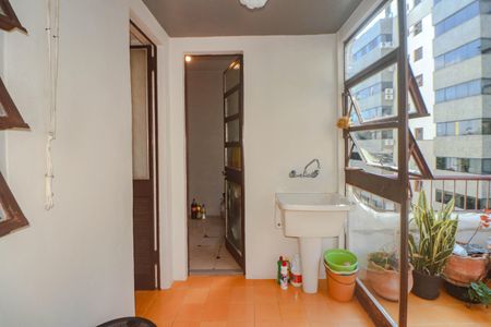 Apartamento à venda com 164m², 3 quartos e 2 vagas Apartamento à venda com 164m², 3 quartos e 2 vagasÁrea de Serviço