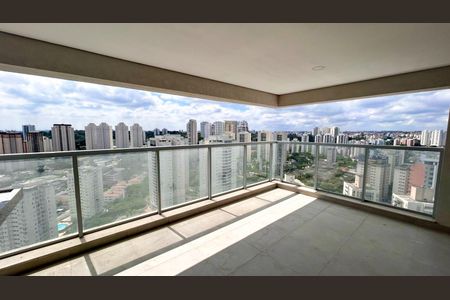 Apartamento para alugar com 121m², 3 quartos e 2 vagas Apartamento para alugar com 121m², 3 quartos e 2 vagasVaranda