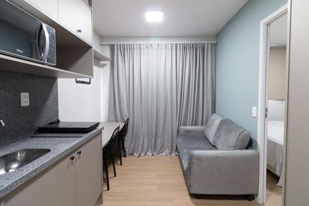 Sala/Cozinha de apartamento para alugar com 1 quarto, 24m² em Vila Butantã, São Paulo