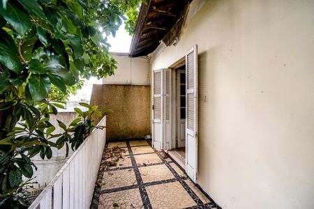 Casa à venda com 251m², 3 quartos e 5 vagas Casa à venda com 251m², 3 quartos e 5 vagasQuarto 03 Terraço