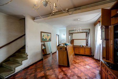 Casa à venda com 251m², 3 quartos e 5 vagas Casa à venda com 251m², 3 quartos e 5 vagasSala