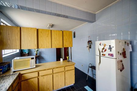 Casa à venda com 251m², 3 quartos e 5 vagas Casa à venda com 251m², 3 quartos e 5 vagasCozinha