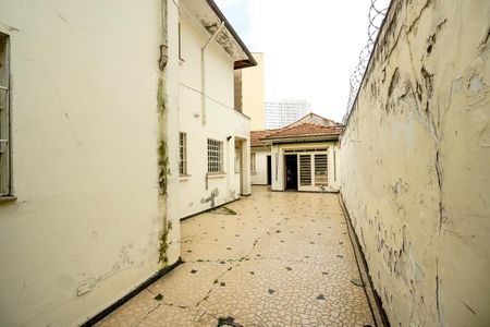 Casa à venda com 251m², 3 quartos e 5 vagas Casa à venda com 251m², 3 quartos e 5 vagasQuintal