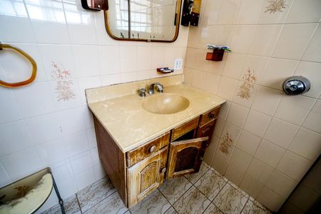 Casa à venda com 251m², 3 quartos e 5 vagas Casa à venda com 251m², 3 quartos e 5 vagasBanheiro 2