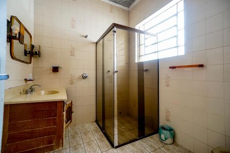 Casa à venda com 251m², 3 quartos e 5 vagas Casa à venda com 251m², 3 quartos e 5 vagasBanheiro 2