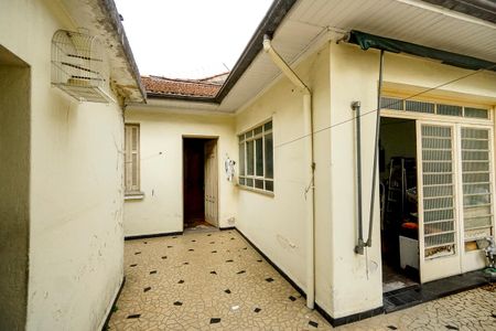 Casa à venda com 251m², 3 quartos e 5 vagas Casa à venda com 251m², 3 quartos e 5 vagasQuintal