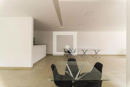 Apartamento para alugar com 44m², 2 quartos e 1 vaga Apartamento para alugar com 44m², 2 quartos e 1 vagaÁrea comum - Salão de Festas