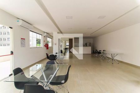 Apartamento para alugar com 44m², 2 quartos e 1 vaga Apartamento para alugar com 44m², 2 quartos e 1 vagaÁrea comum - Salão de Festas
