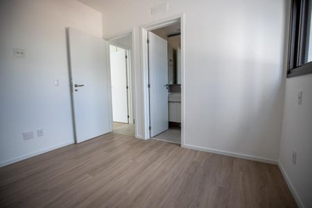 Apartamento à venda com 66m², 2 quartos e 2 vagas Apartamento à venda com 66m², 2 quartos e 2 vagasQuarto Suíte