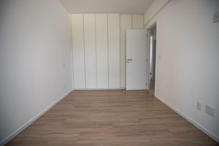 Apartamento à venda com 66m², 2 quartos e 2 vagas Apartamento à venda com 66m², 2 quartos e 2 vagasQuarto