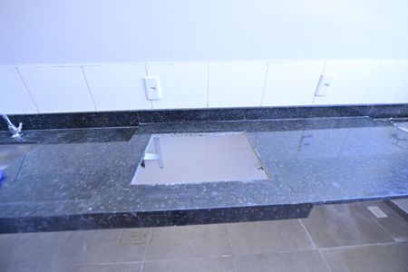 Apartamento para alugar com 45m², 2 quartos e 2 vagas Apartamento para alugar com 45m², 2 quartos e 2 vagasCozinha