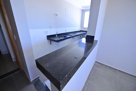 Apartamento para alugar com 45m², 2 quartos e 2 vagas Apartamento para alugar com 45m², 2 quartos e 2 vagasCozinha