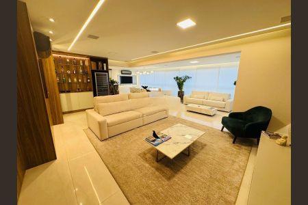 Apartamento à venda com 192m², 4 quartos e 3 vagas