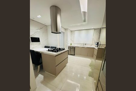 Apartamento à venda com 192m², 4 quartos e 3 vagas