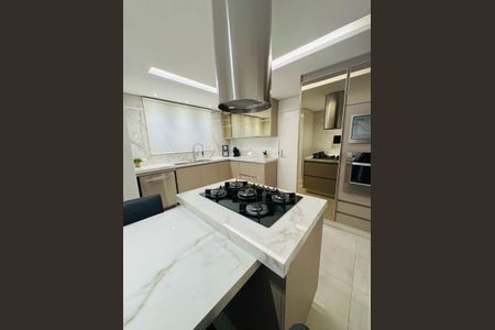 Apartamento à venda com 192m², 4 quartos e 3 vagas