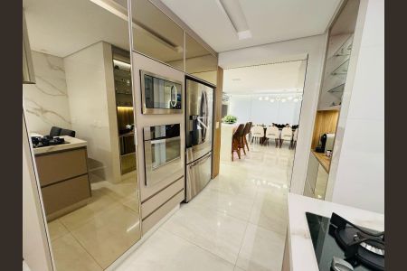 Apartamento à venda com 192m², 4 quartos e 3 vagas