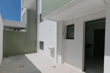 Apartamento à venda com 137m², 3 quartos e 2 vagas Apartamento à venda com 137m², 3 quartos e 2 vagasÁrea de Serviço