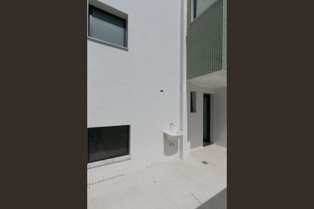 Apartamento à venda com 137m², 3 quartos e 2 vagas Apartamento à venda com 137m², 3 quartos e 2 vagasÁrea de Serviço