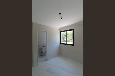 Apartamento à venda com 137m², 3 quartos e 2 vagas Apartamento à venda com 137m², 3 quartos e 2 vagasSuíte