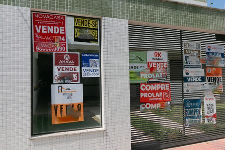 Apartamento à venda com 137m², 3 quartos e 2 vagas Apartamento à venda com 137m², 3 quartos e 2 vagasPlaquinha