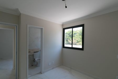 Apartamento à venda com 137m², 3 quartos e 2 vagas Apartamento à venda com 137m², 3 quartos e 2 vagasSuíte