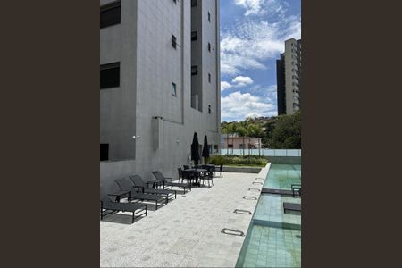 Apartamento à venda com 75m², 3 quartos e 2 vagas Apartamento à venda com 75m², 3 quartos e 2 vagasÁrea comum - Piscina