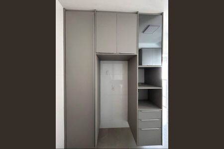 Apartamento à venda com 75m², 3 quartos e 2 vagas Apartamento à venda com 75m², 3 quartos e 2 vagasCozinha