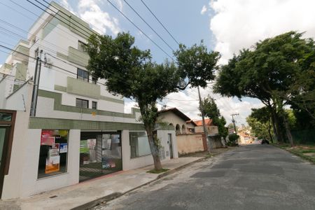 Apartamento à venda com 65m², 3 quartos e 2 vagas Apartamento à venda com 65m², 3 quartos e 2 vagasFachada