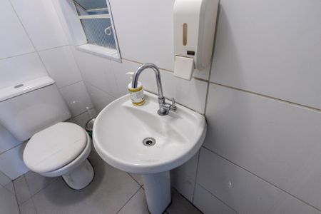 Casa para alugar com 300m², 3 quartos e 4 vagas Casa para alugar com 300m², 3 quartos e 4 vagasBanheiro de Serviço