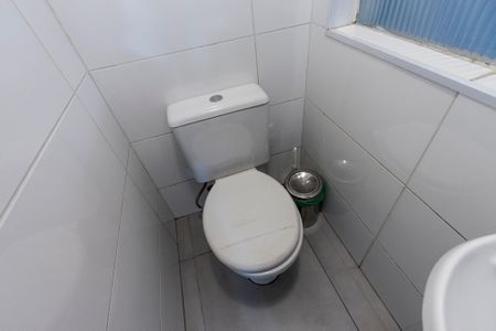 Casa para alugar com 300m², 3 quartos e 4 vagas Casa para alugar com 300m², 3 quartos e 4 vagasBanheiro de Serviço