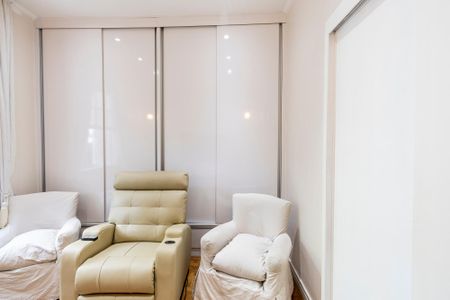 Casa para alugar com 300m², 3 quartos e 4 vagas Casa para alugar com 300m², 3 quartos e 4 vagasQuarto